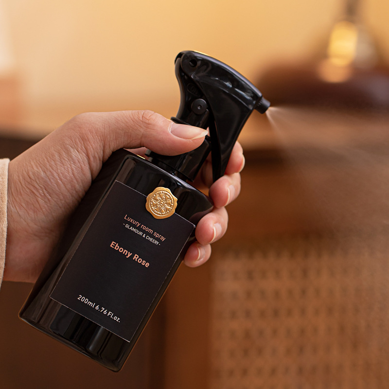 สเปรย์ปรับอากาศกำจัดกลิ่นไม่พึ - Essential Oils บทวิจารณ์และราคา